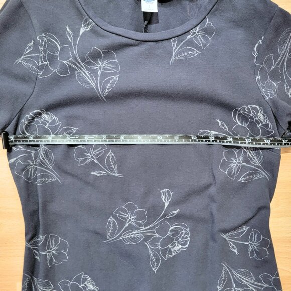 Old Navy Short Sleeve Gray Floral Knit Tee Shirt Dress | Size: SP - Picture 7 of 14